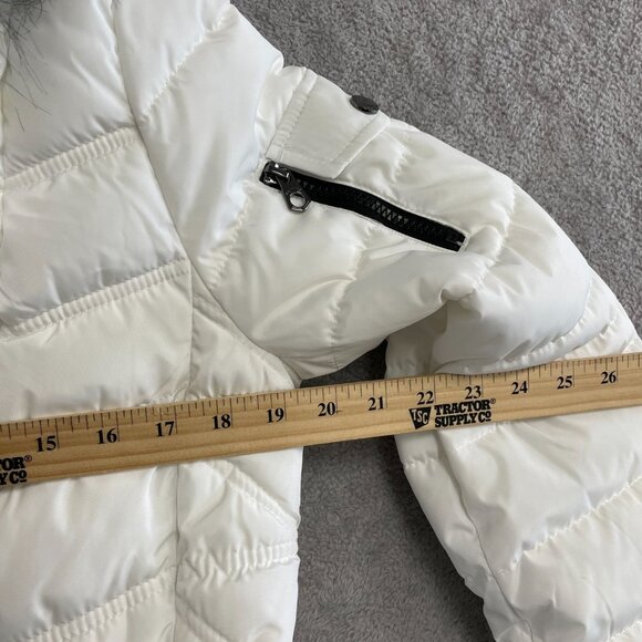 NWOT Nautica Women's M White Quilted Puffer Jacket With Faux Fur Hood - Picture 5 of 12